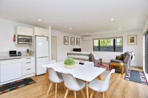 Broadbent Townhouse - Christchurch Holiday Homes
